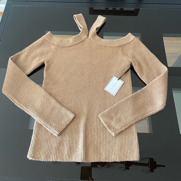 Aritzia sweater - Picture 1 of 9